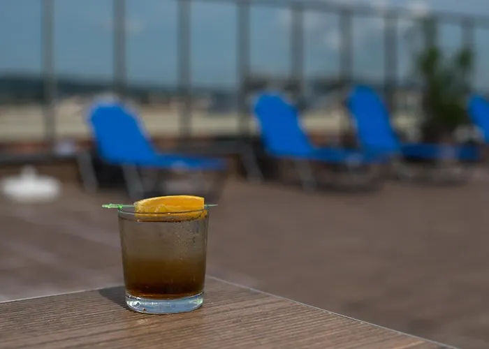 Cinema Szálloda Primorszko